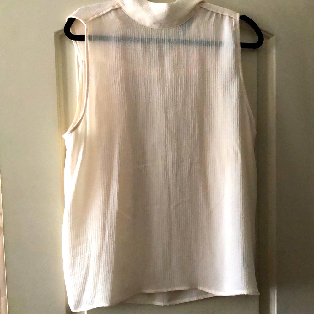 Women’s sleeveless blouse